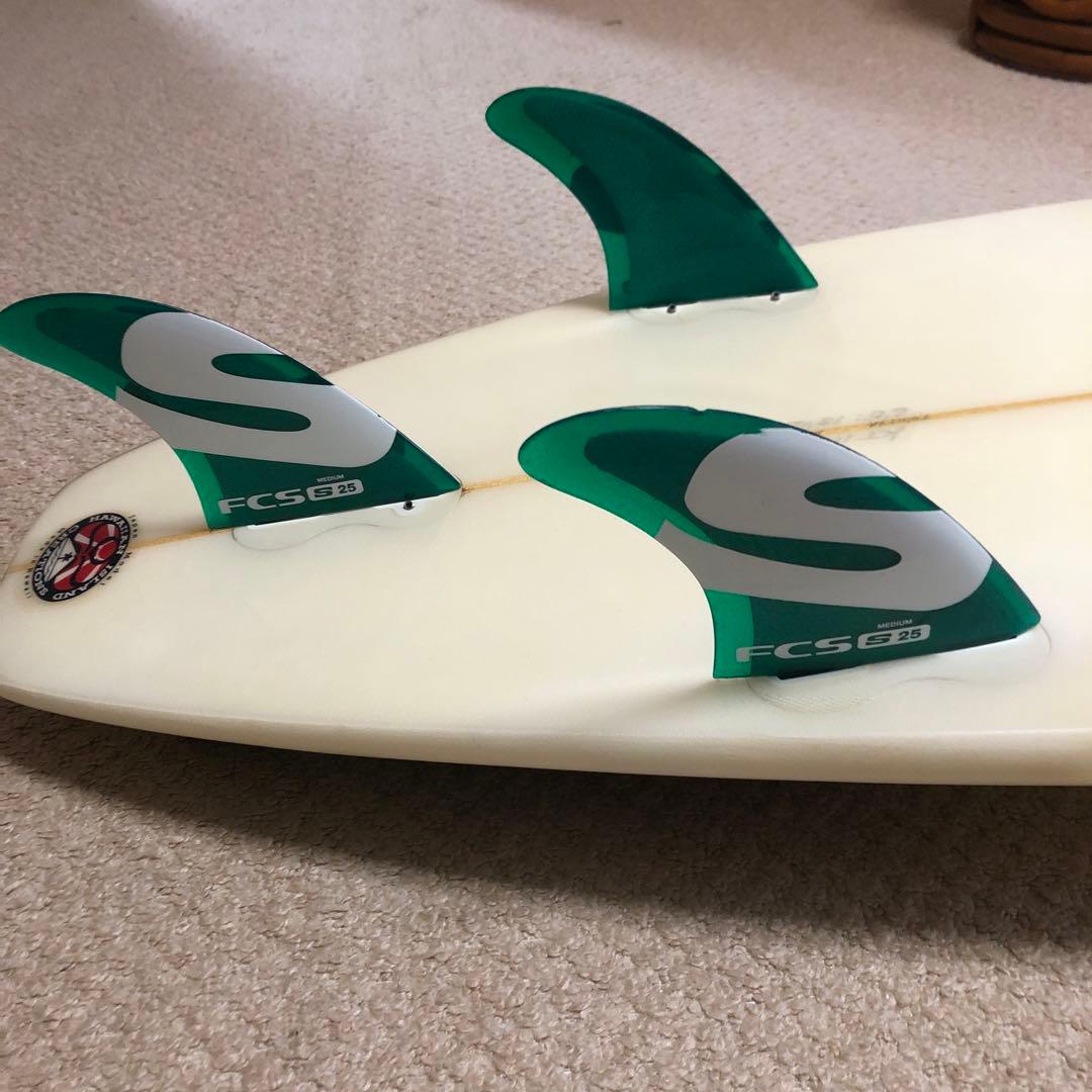 HIC サーフボード 6’0 ケリートコロ FCSフィン付