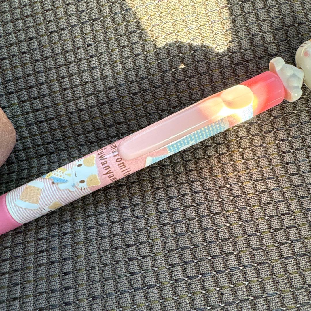 マシュマロみたいなふわふわにゃんこ ボールペン - メルカリ