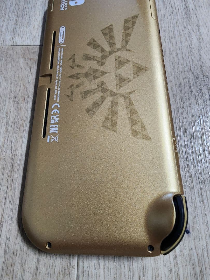 Switch Lite ハイラルエディション
