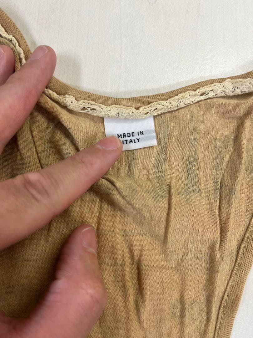 ジョンガリアーノオム ニューペーパー柄タンクトップ（ベージュ色