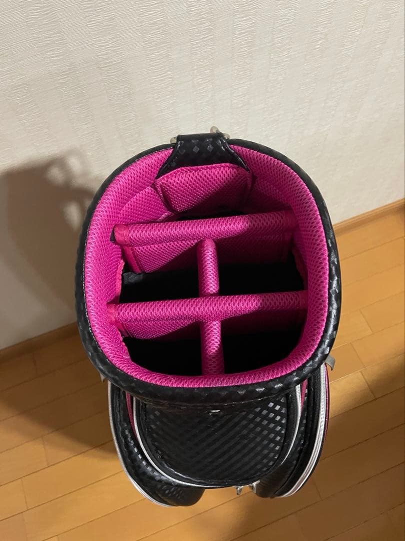 ほぼ未使用XXIO ゴルフバッグ・キャディバッグレディース 黒ピンク