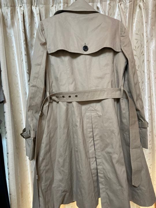 ほぼ新品ライナー付バーバリーブルーレーベルトレンチコート