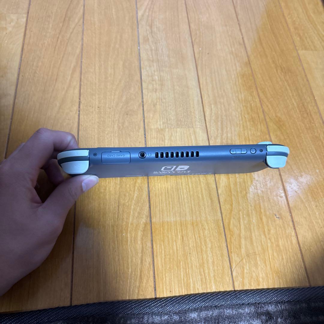 ニンテンドースイッチライト　黒