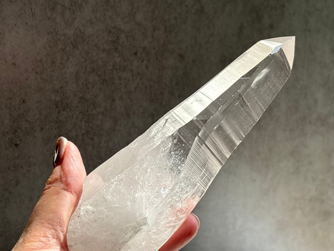 《レムリアンシード＊大型ポイント×クォーツイン・虹入り》