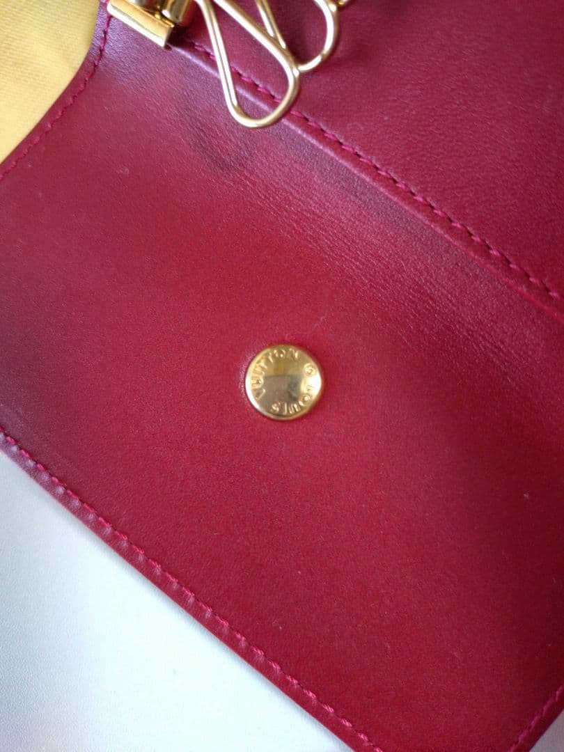 【新品・箱付】LOUIS VUITTON キーケース ミュルティクレ4 ヴェルニ