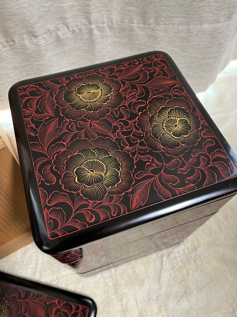 《美品》輪島塗　石川堂謹製　重箱　四段重 工芸品