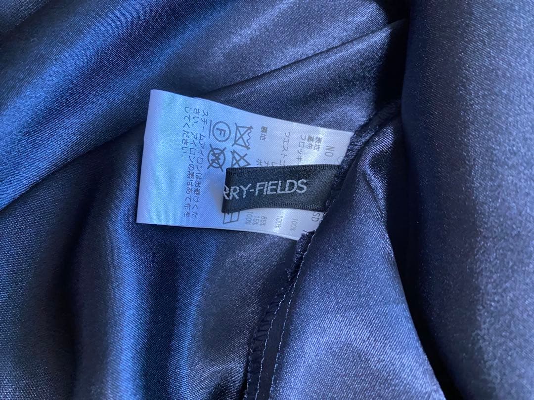 ストロベリーフィールズ　2024AW フロッキー花柄フレアスカート　ネイビー