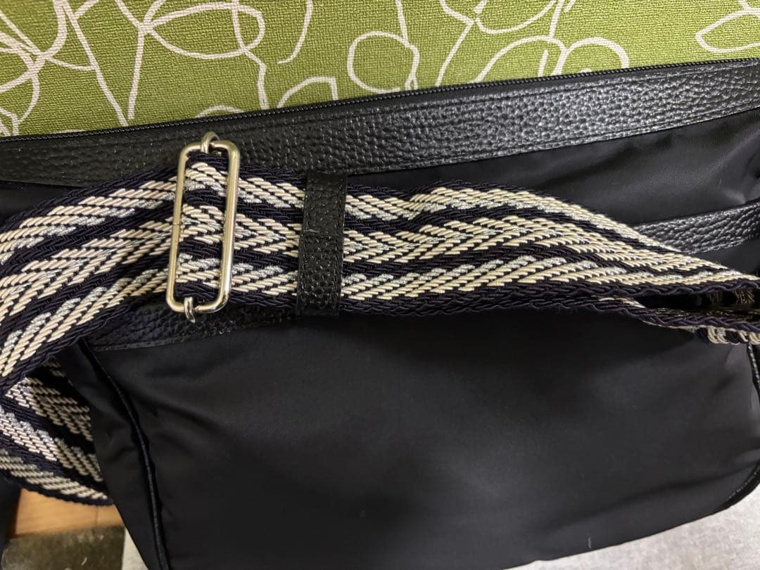 ADMJ デイビス ボディバッグ ブラック ファッション レディース