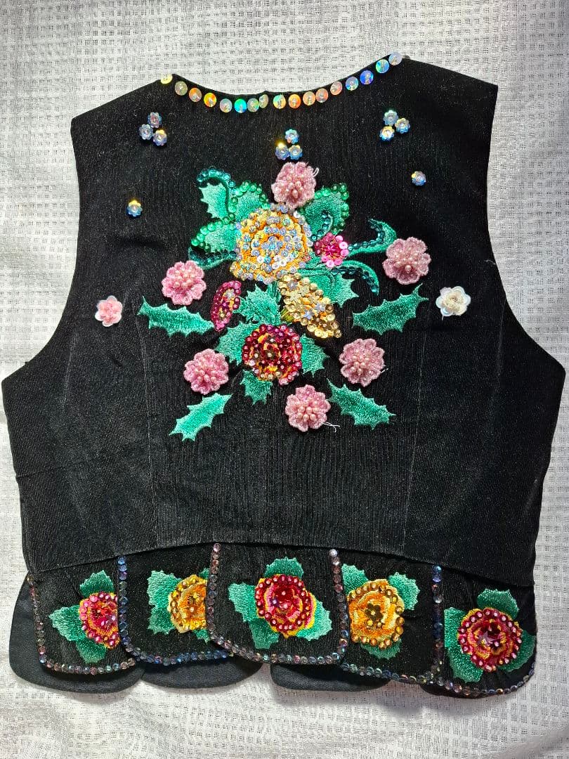 フォークダンス、チャコットベスト手刺繍