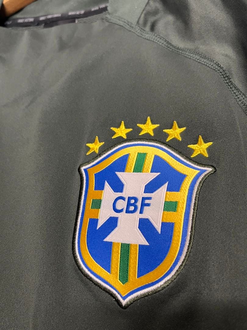 NIKE（L）ブラジル代表 2014-2015 シーズン用トレーニングウェア