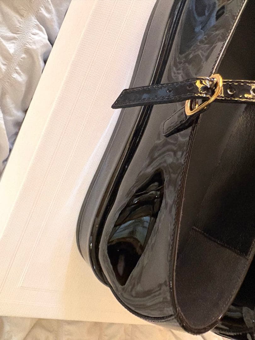 CELINE エナメルストラップシューズ