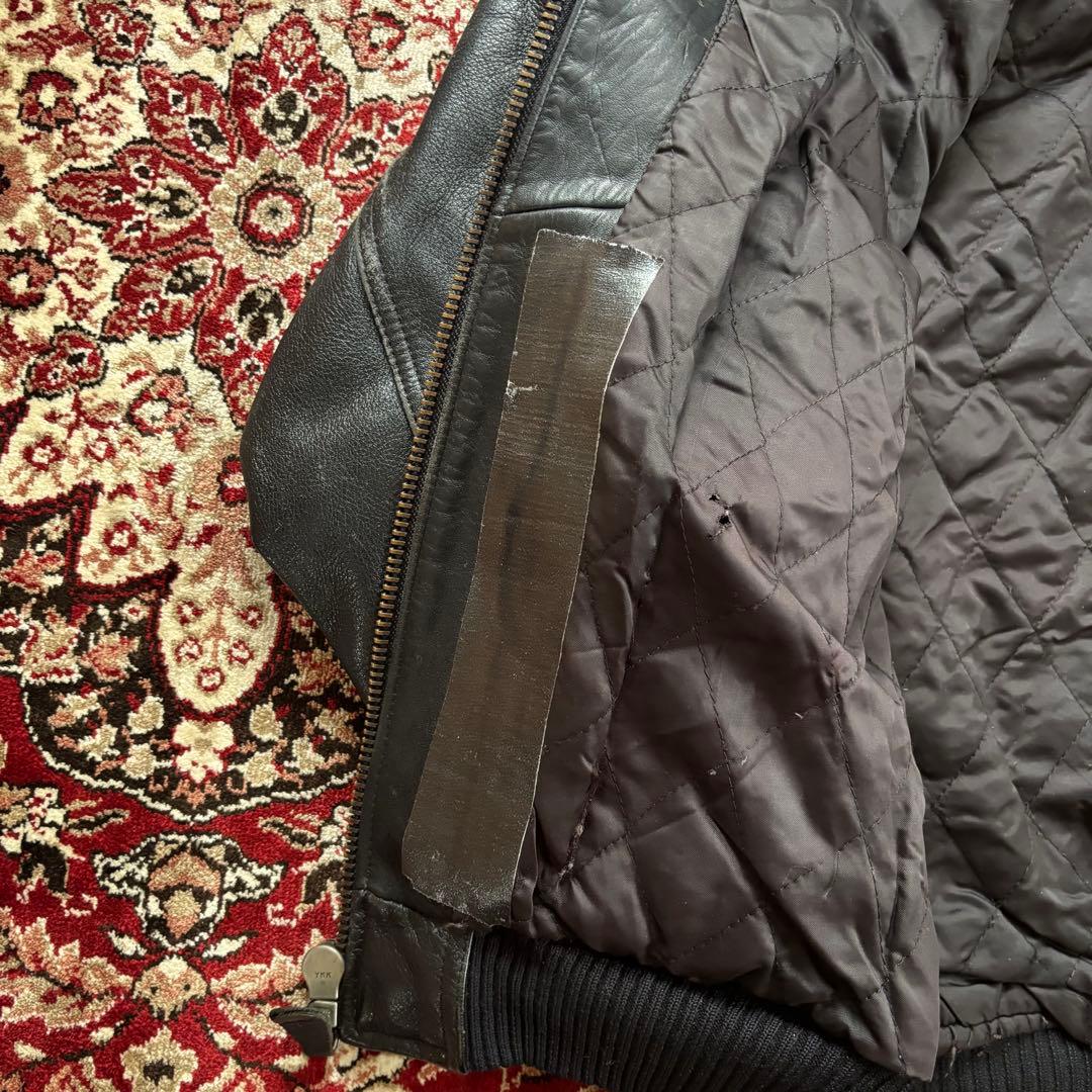 AVIREX アヴィレックス スタジャン 牛革 アーチロゴ 黒 L