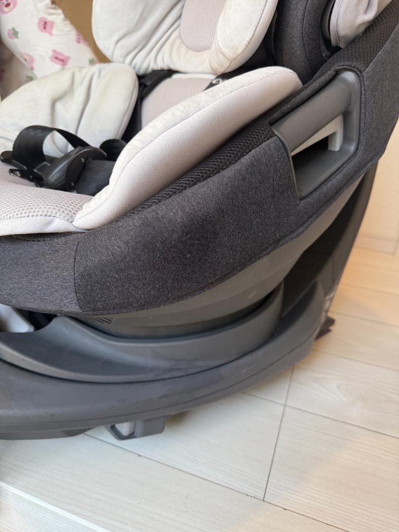 Combi コンビ チャイルドシート キッズシート
