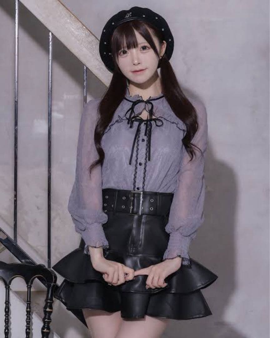 piumレザースカート