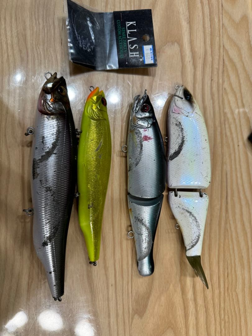 KLASH9他ビッグベイトルアー 4つセットクラッシュ9他ルアーセット DRT