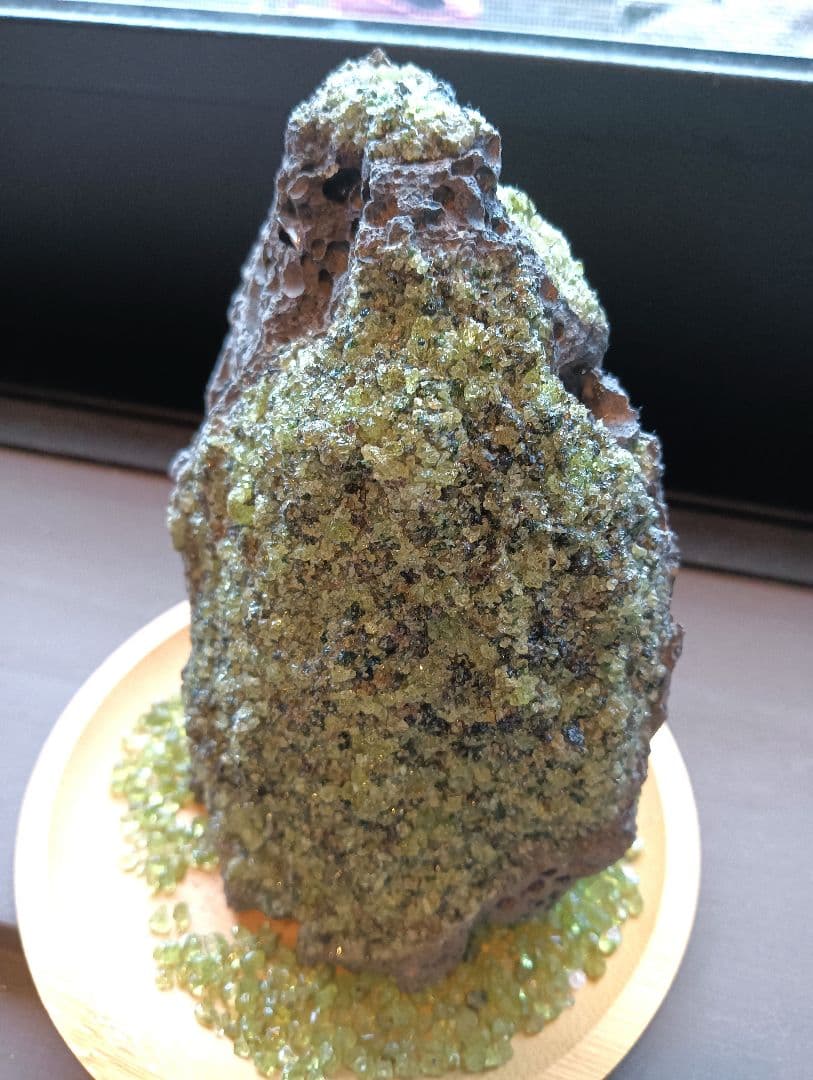 ビッグサイズ　ペリドット　母岩　天然石　パワーストーン