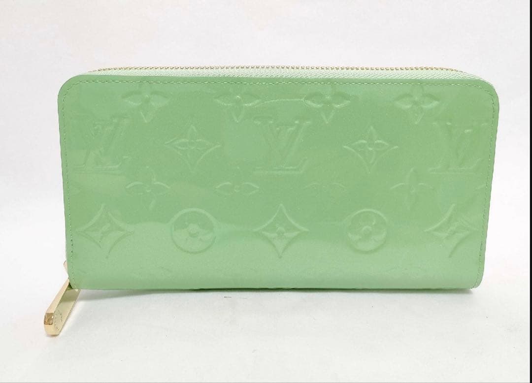 ヴィトン ジッピーウォレット ラウンド長財布 グリーン系 M82065