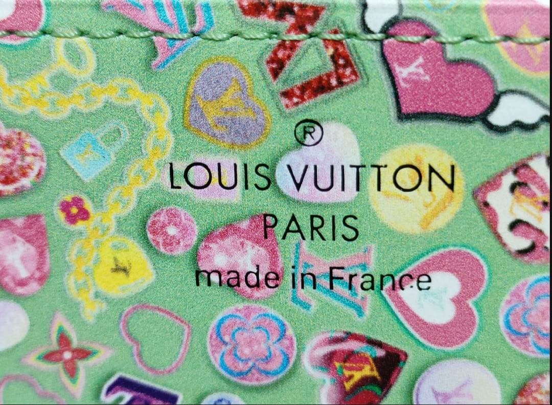 ヴィトン ジッピーウォレット ラウンド長財布 グリーン系 M82065