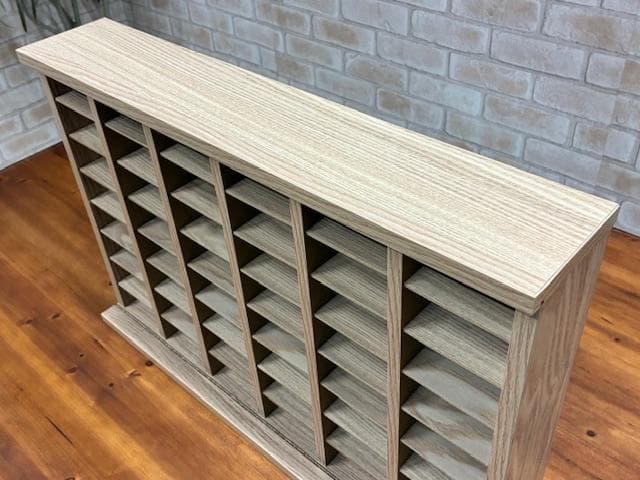 ミニカー　収納　棚　趣味　コレクションボード　小　トミカ　新品