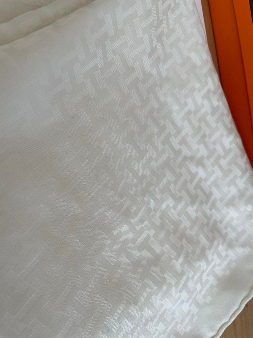 【週末限定値下げ】エルメス マフラー 《アップサイド・ダウン》 ジャカード