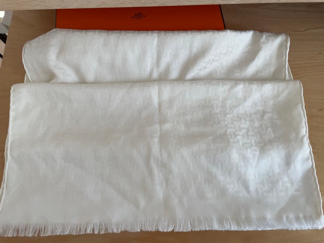 【週末限定値下げ】エルメス マフラー 《アップサイド・ダウン》 ジャカード