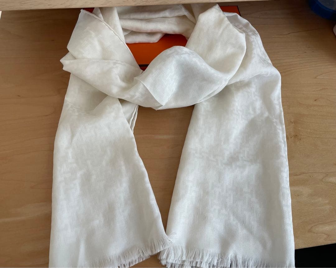 【週末限定値下げ】エルメス マフラー 《アップサイド・ダウン》 ジャカード