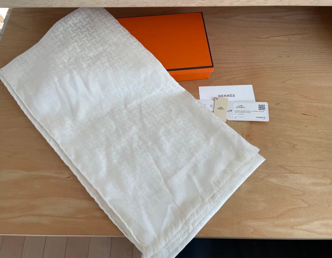 【週末限定値下げ】エルメス マフラー 《アップサイド・ダウン》 ジャカード