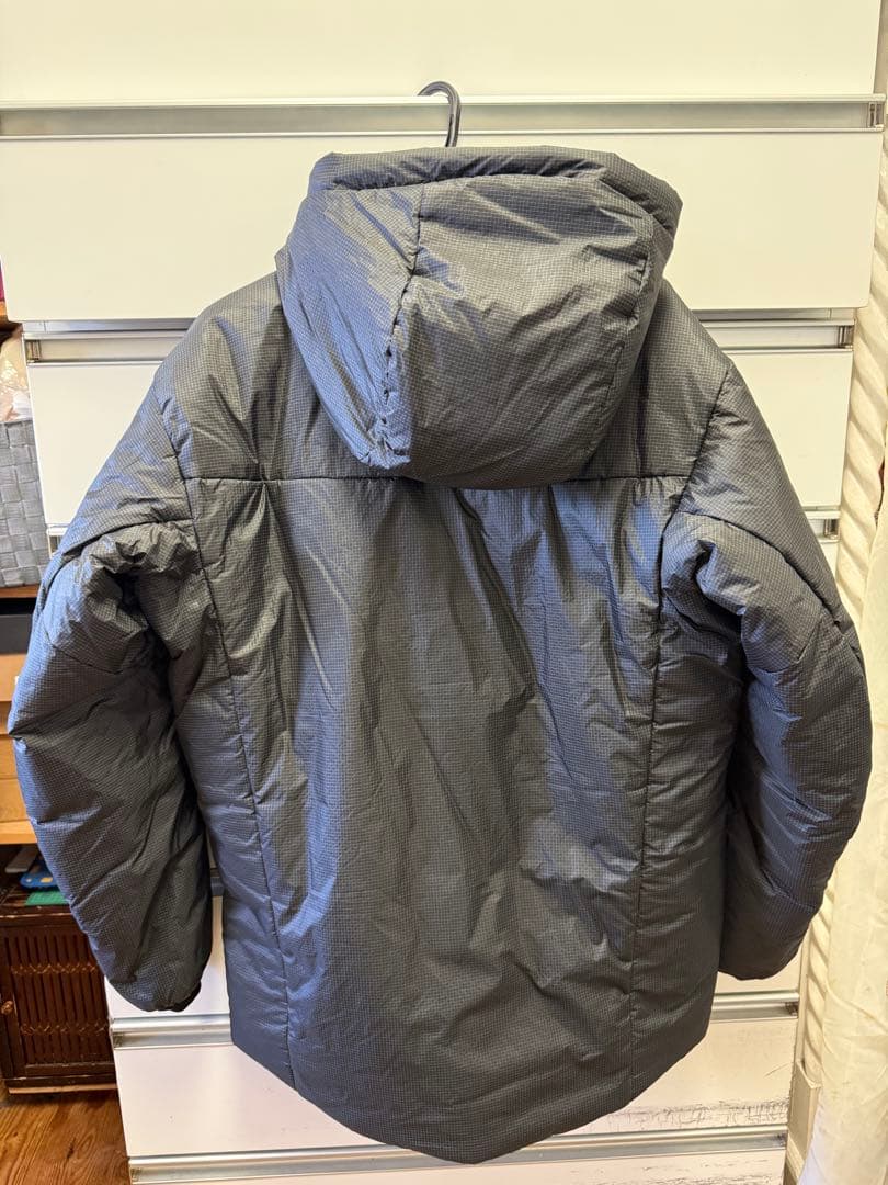 ARC'TERYX ニュークレイ　SV ブラック ダウンジャケット