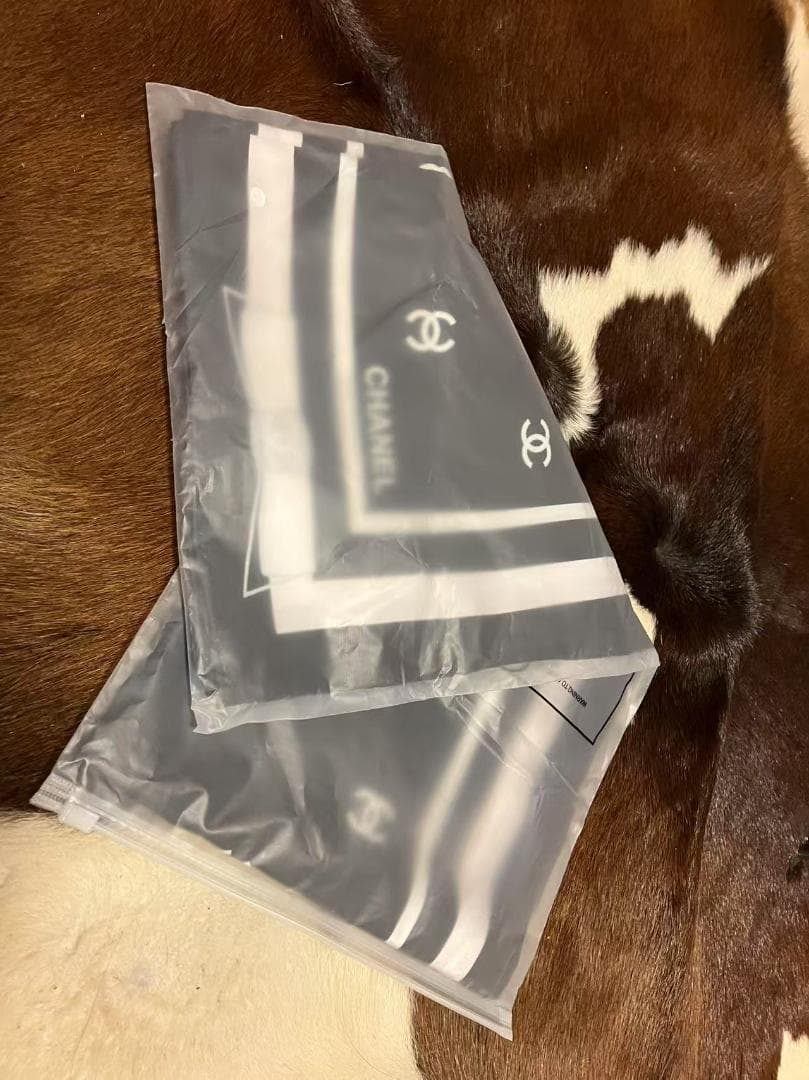 CCロゴ ブラック　大判スカーフ♡ 新品未使用