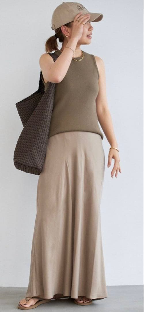 Ribbon pocket studded sweat skirt