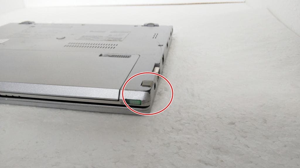 LTE対応 メモリ16GB 薄型タッチパネル CF-QV9