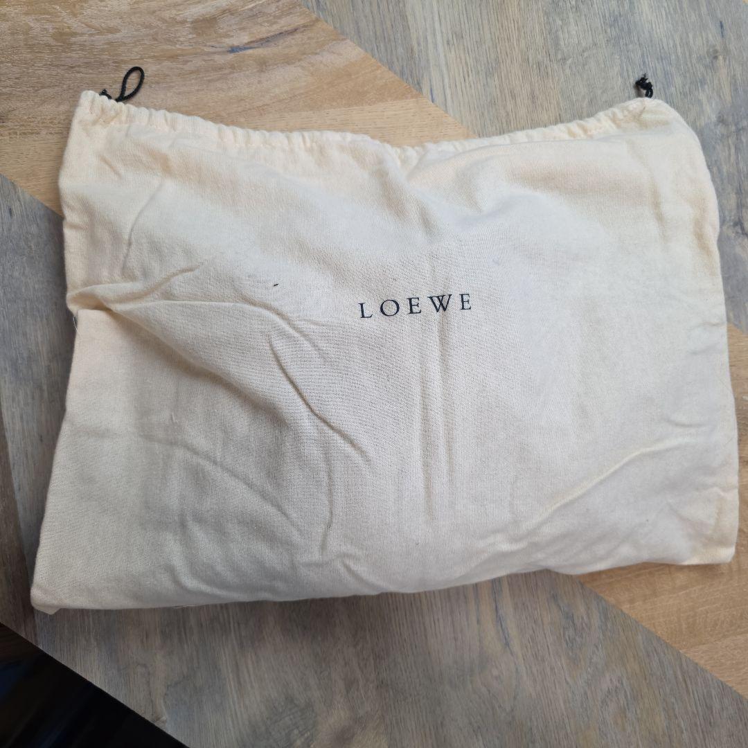 美品 ロエベ 黒いフレアスカート ひざ丈 レザー紐 y16の通販はau PAY