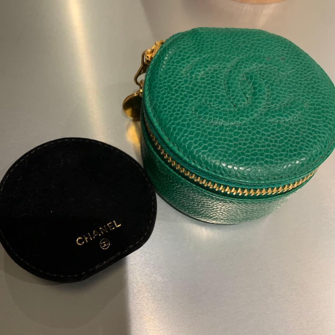 博*多様 シャネル　キャビアスキン　エメラルド　ポーチ