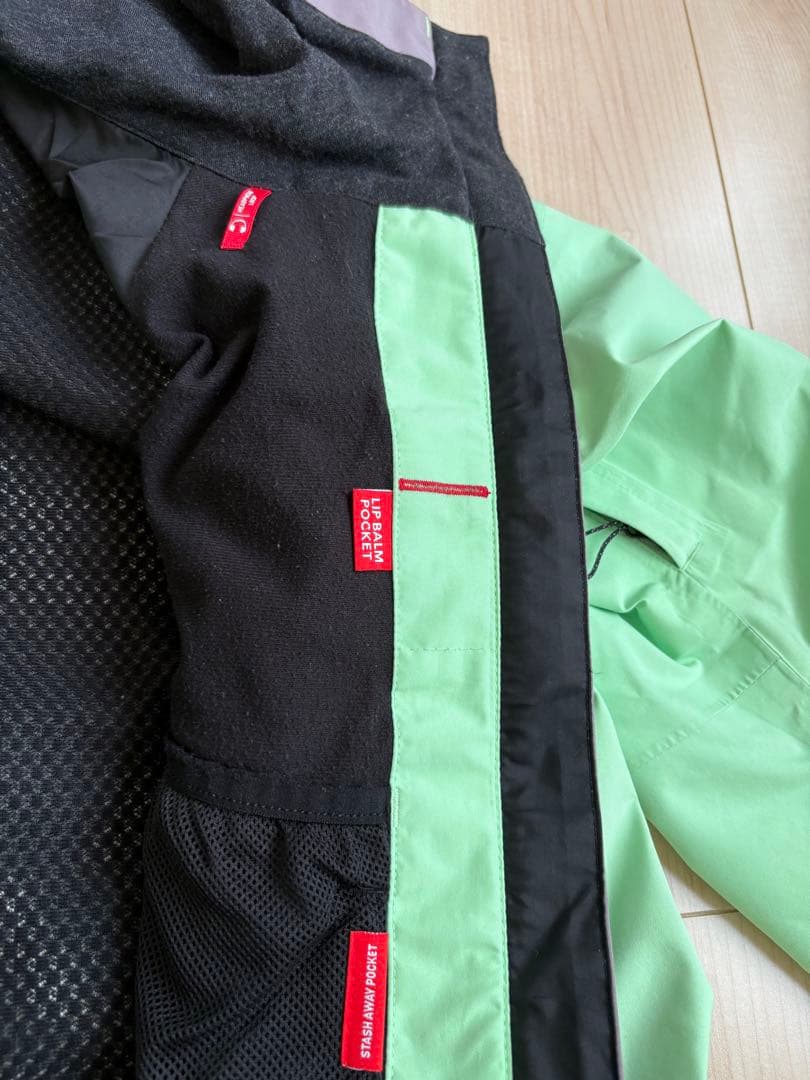 【上下セット】686GORE-TEX スノーボードウェア Mサイズ　セットアップ