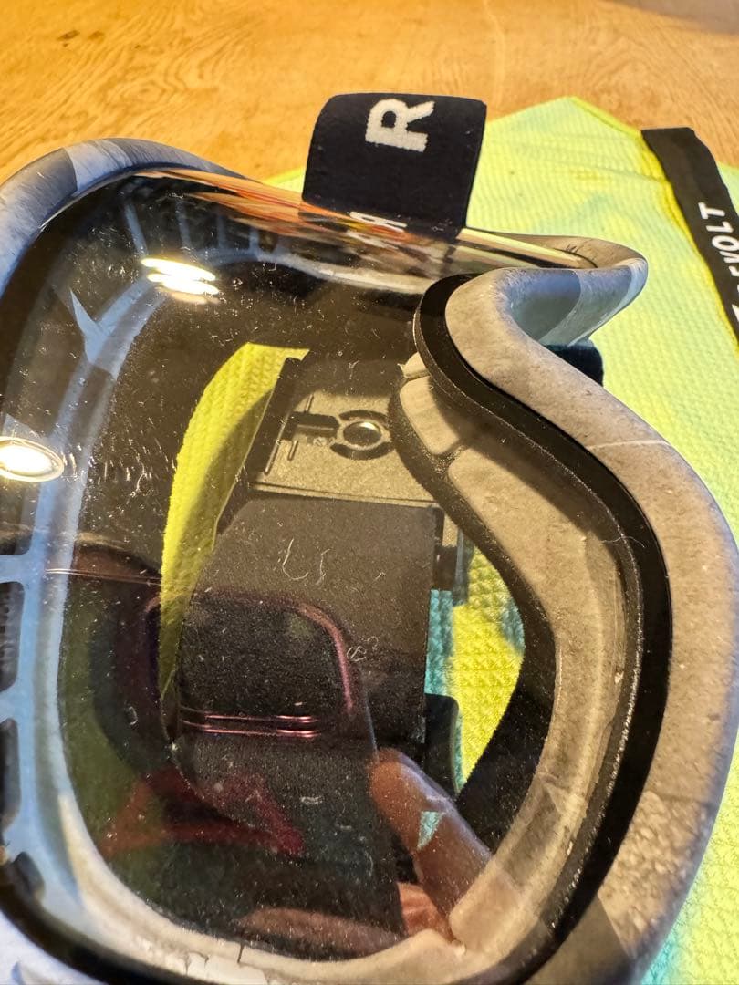 REVOLT フォトクロミックゴーグル クリア