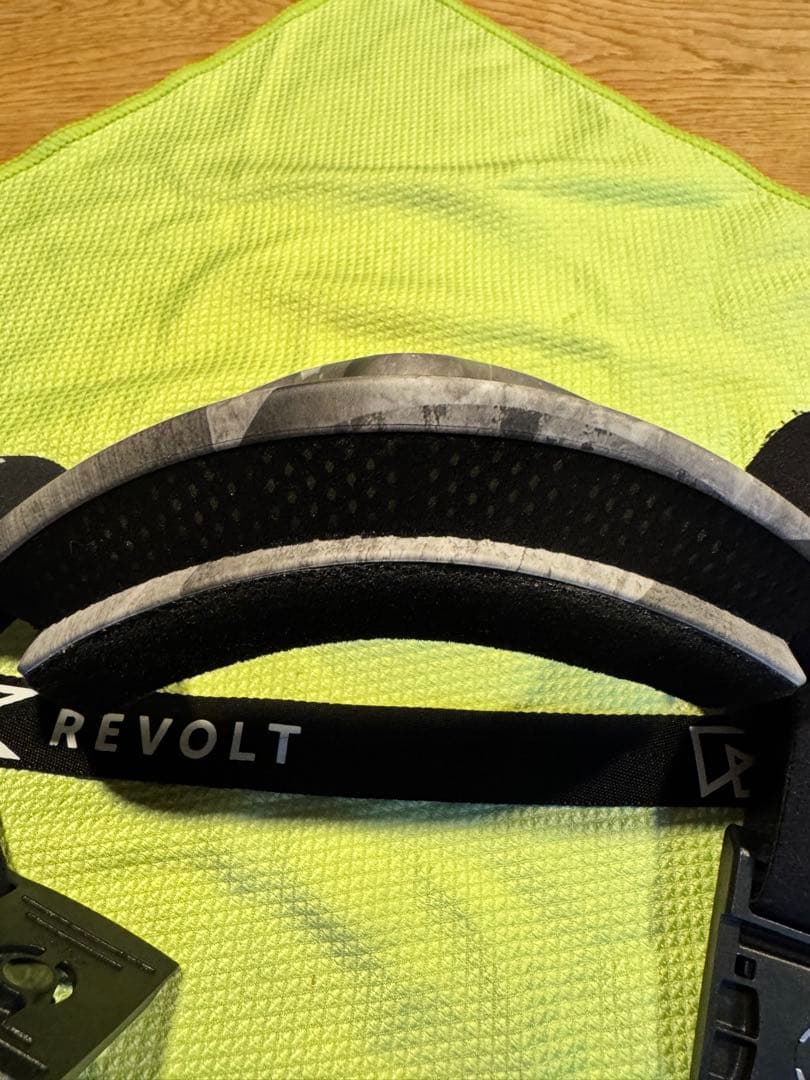 REVOLT フォトクロミックゴーグル クリア