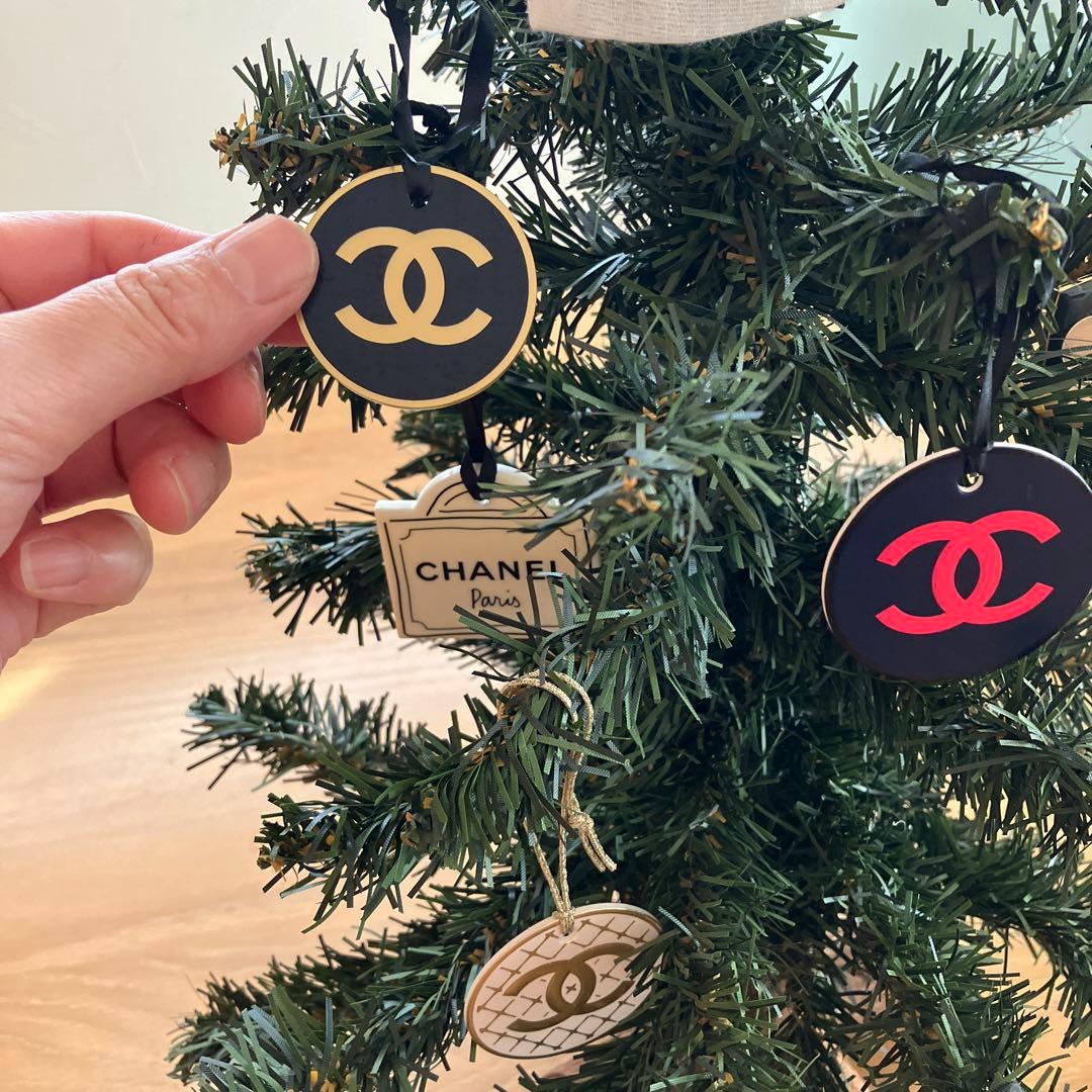 CHANEL クリスマスツリー チャーム ノベルティ - メルカリ