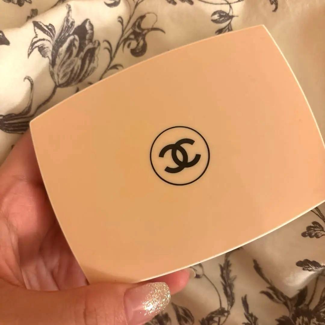 CHANEL ル ブラン ブライトニングコンパクト B20 ファンデーション