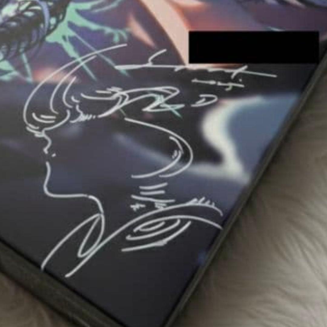 サイン入り　米山舞　「EYE -Collector’s Edition 2025