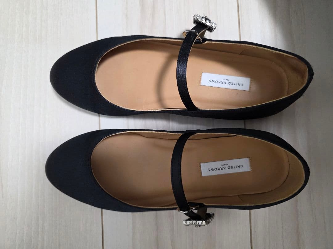 ユナイテッドアローズ　サテンビジュー メリージェーン