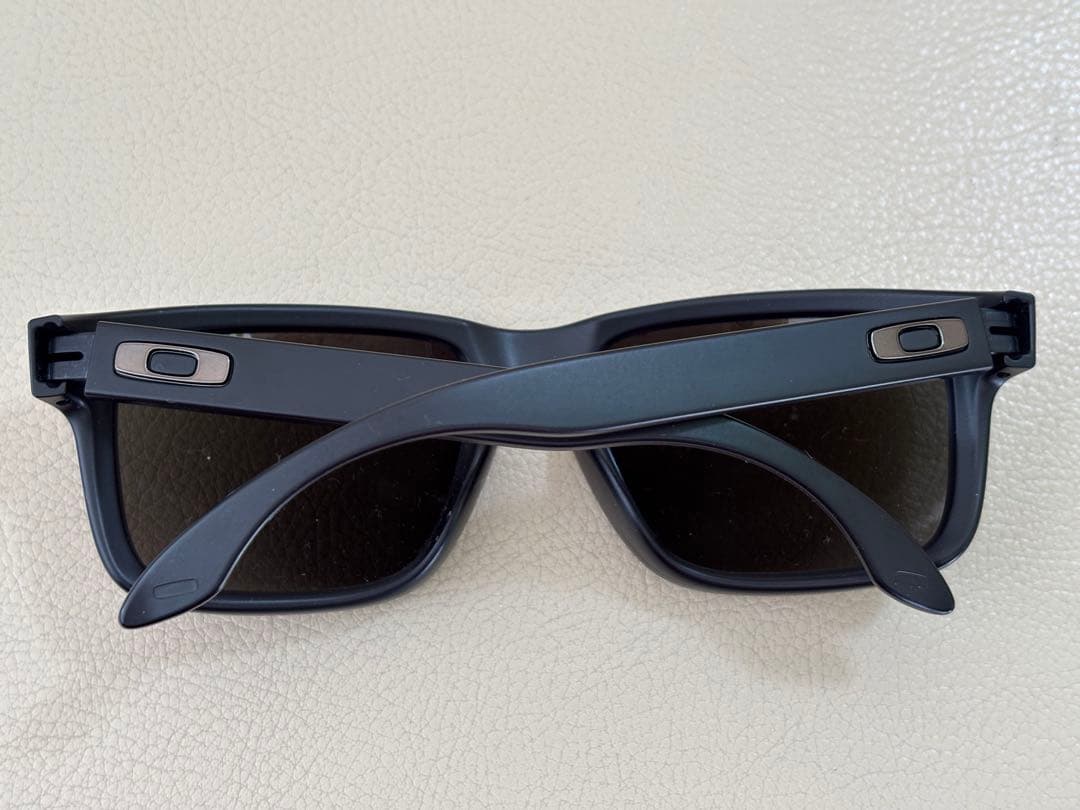 OAKLEYオークリー✨HOLBROOK サングラス【レンズ傷アリ】