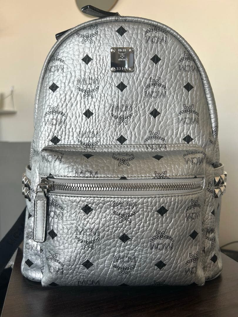 MCM シルバー リュックサック small medium