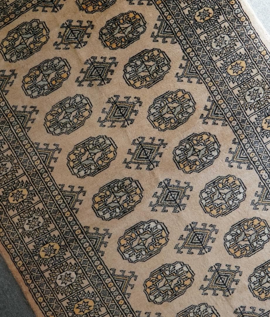 155×94cm パキスタン手織り絨毯 トライバルラグ. ペルシャ絨毯