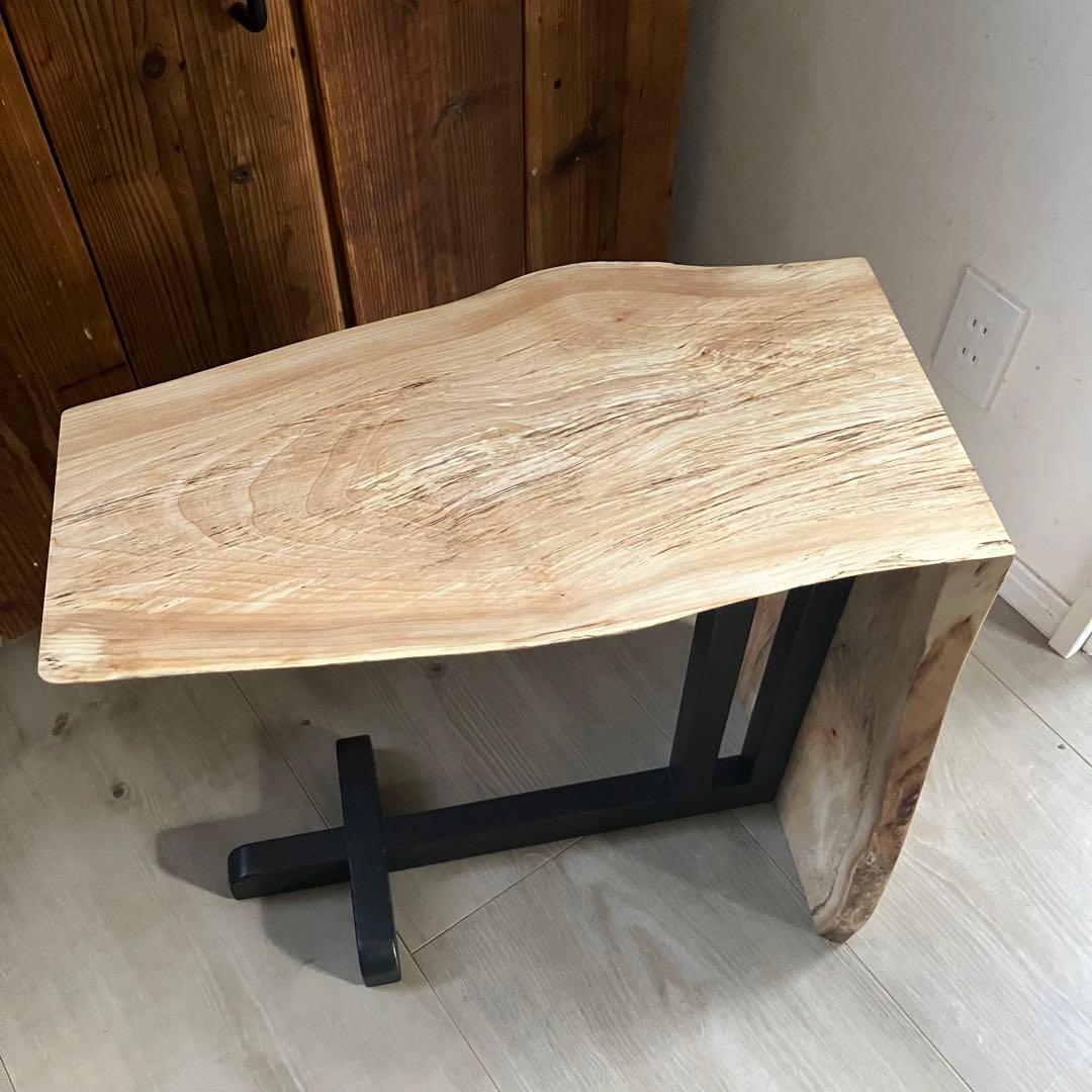 栃(トチ)一枚板　サイドテーブル　ハンドメイド
