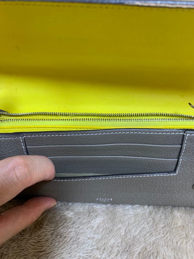 セリーヌ　長財布　グレージュ　内側イエロー