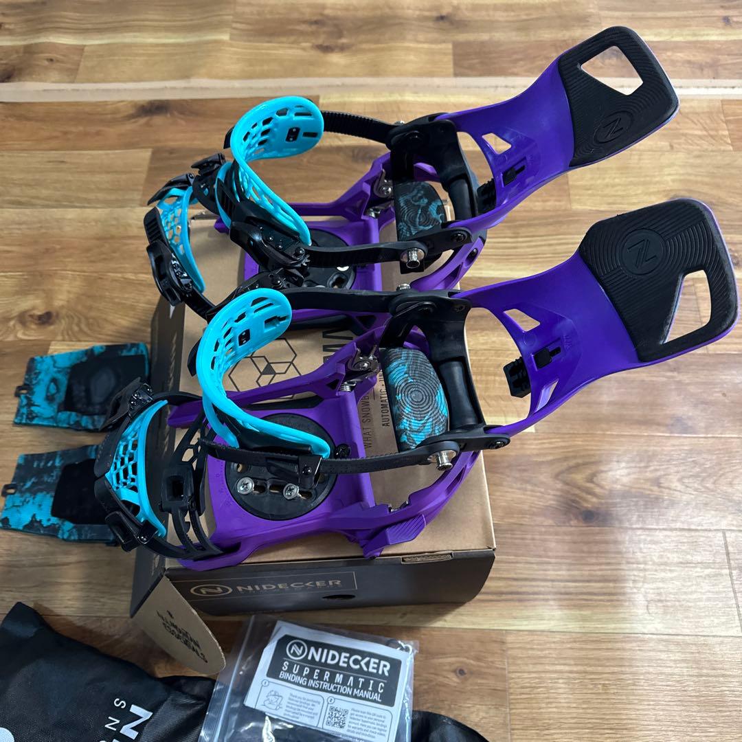 美品ナイデッカー　スーパーマチック限定カラー今季モデル