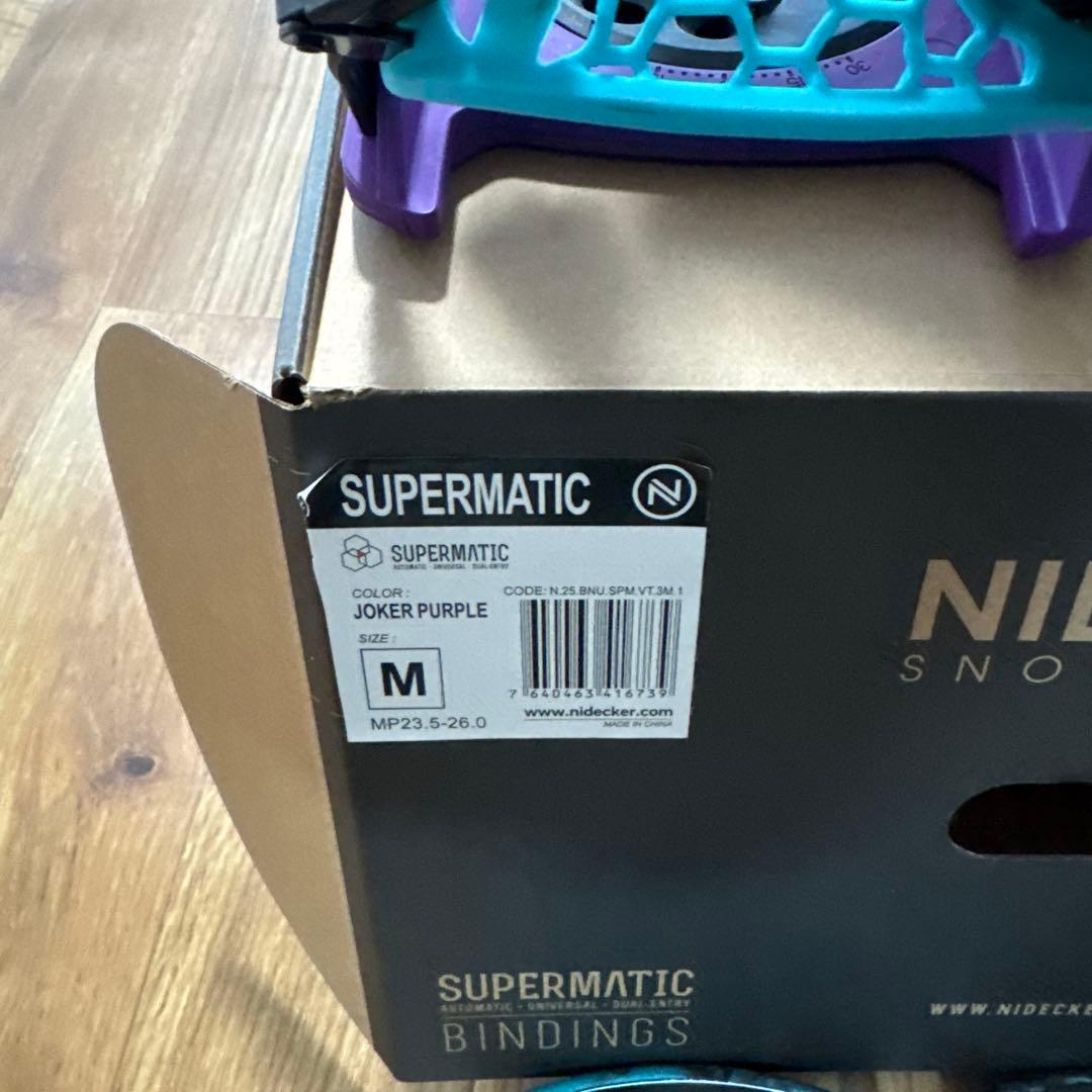 美品ナイデッカー　スーパーマチック限定カラー今季モデル