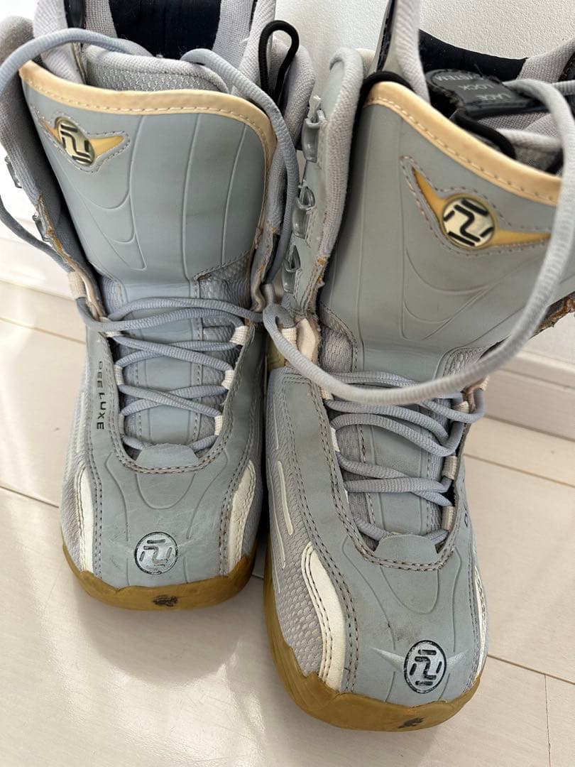 DEELUXE グレー スノーボードブーツ 女性用