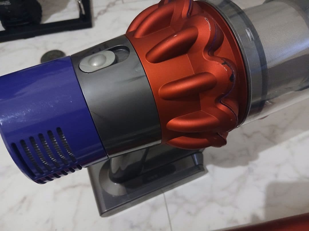 き*7様 Dyson V10 SV12 レッド 動作確認済 付属品多数