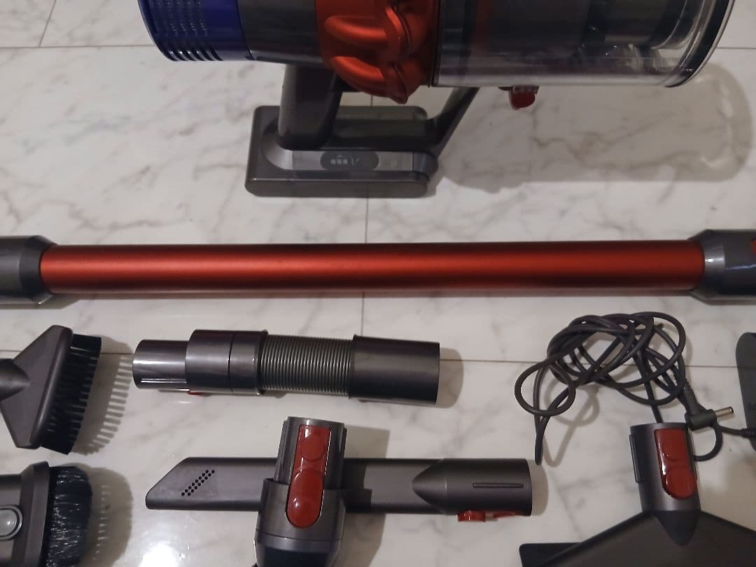 き*7様 Dyson V10 SV12 レッド 動作確認済 付属品多数